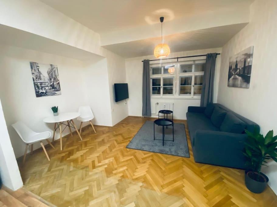 Prahabel - C15 Apartment ภายนอก รูปภาพ